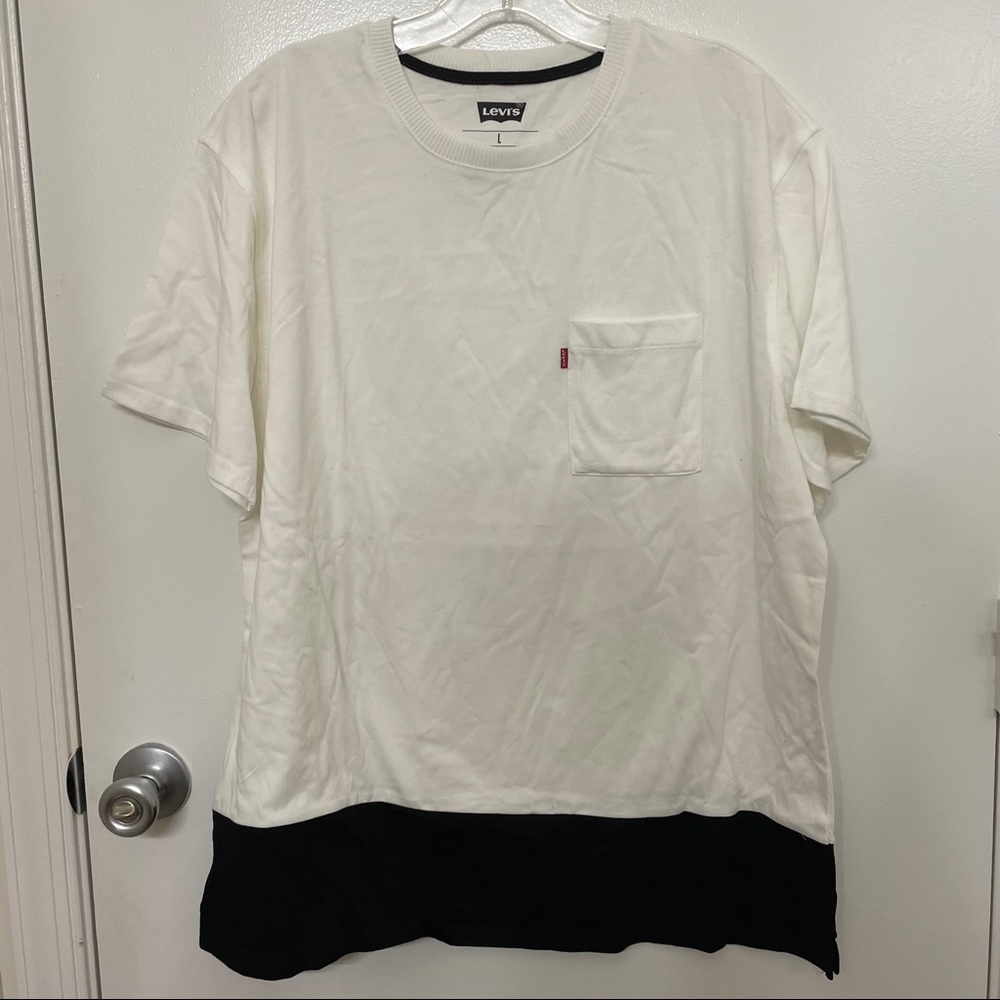 Levi’s pocket tshirt